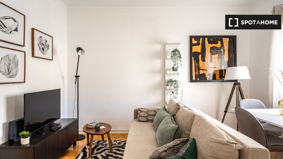 Apartment Lisbon, 1 bed — photo 18