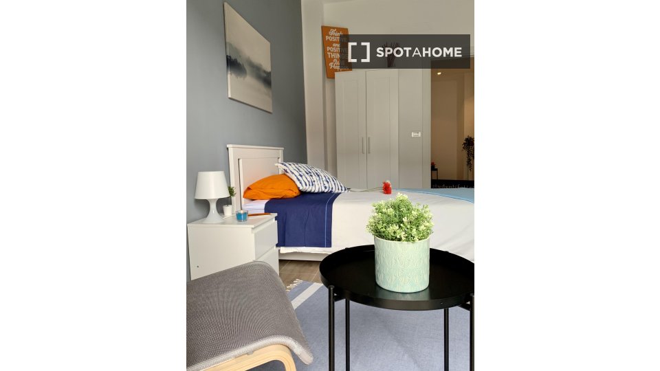 Double room Turin, 5 beds — photo 17