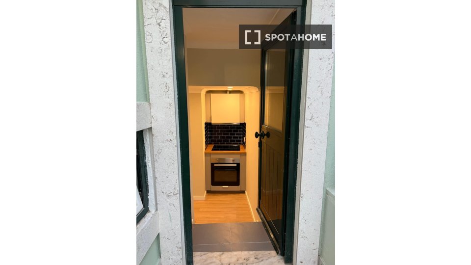 Apartment mono Lisbon — photo 9