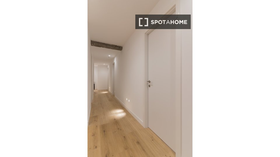 Double room Madrid, 6 beds — photo 7