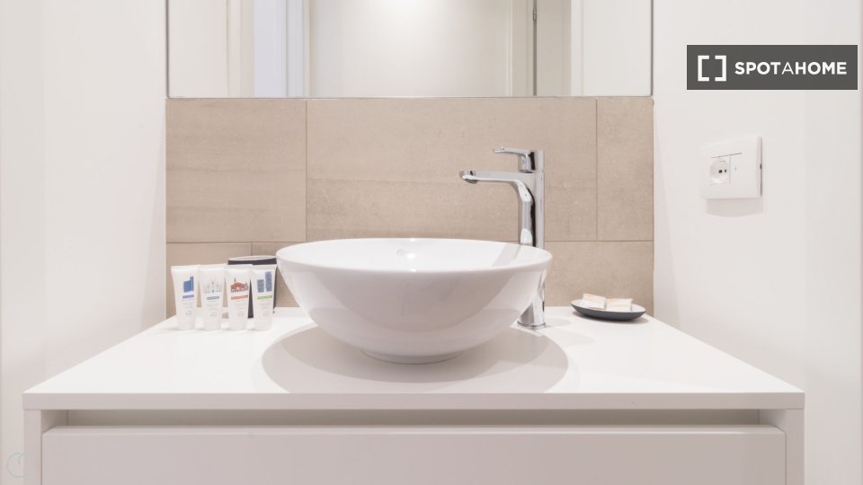 Apartment Milan, 1 bed — photo 15