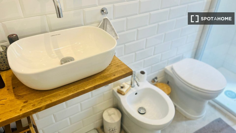 Double room Rome, 2 beds, 70m² — photo 16