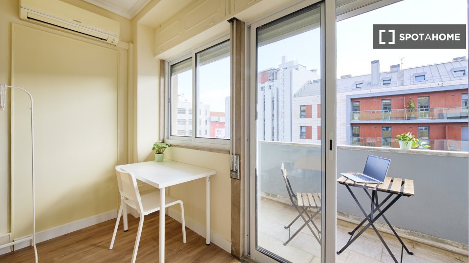 Double room Lisbon, 9 beds, 160m² — photo 26