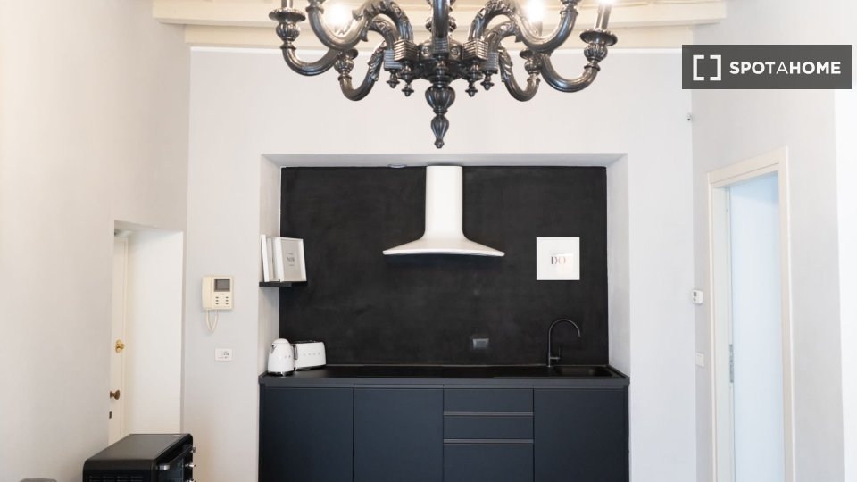 Apartment Milan, 1 bed, 80m² — photo 1