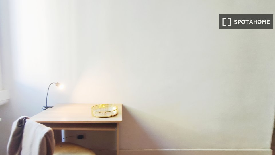 Double room Milan, 3 beds, 75m² — photo 8