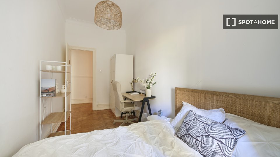 Double room Lisbon, 10 beds — photo 48