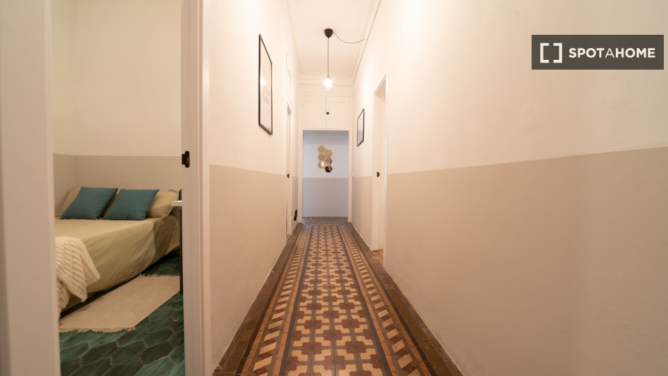 Double room Barcelona, 9 beds, 200m² — photo 11