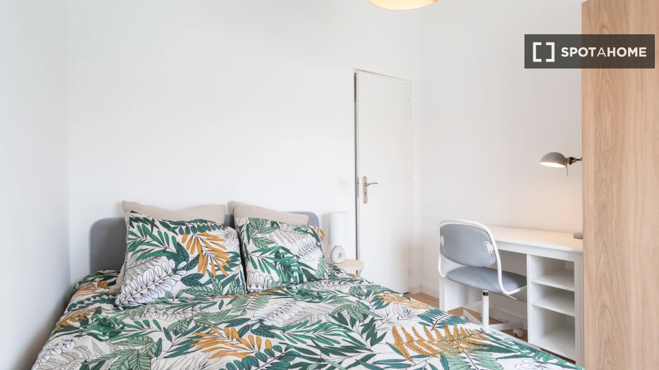 Double room Lisbon, 5 beds — photo 1