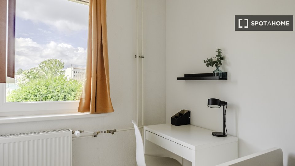Double room Berlin, 11 beds, 187m² — photo 18