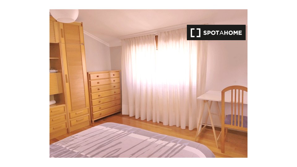 Habitación en piso compartido en alquiler en Vigo
