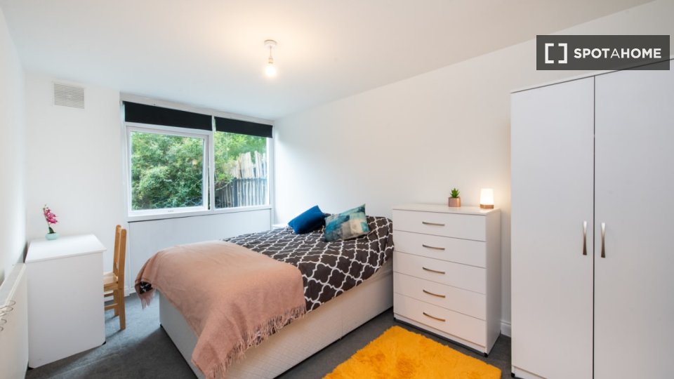 Double room London, 5 beds — photo 18
