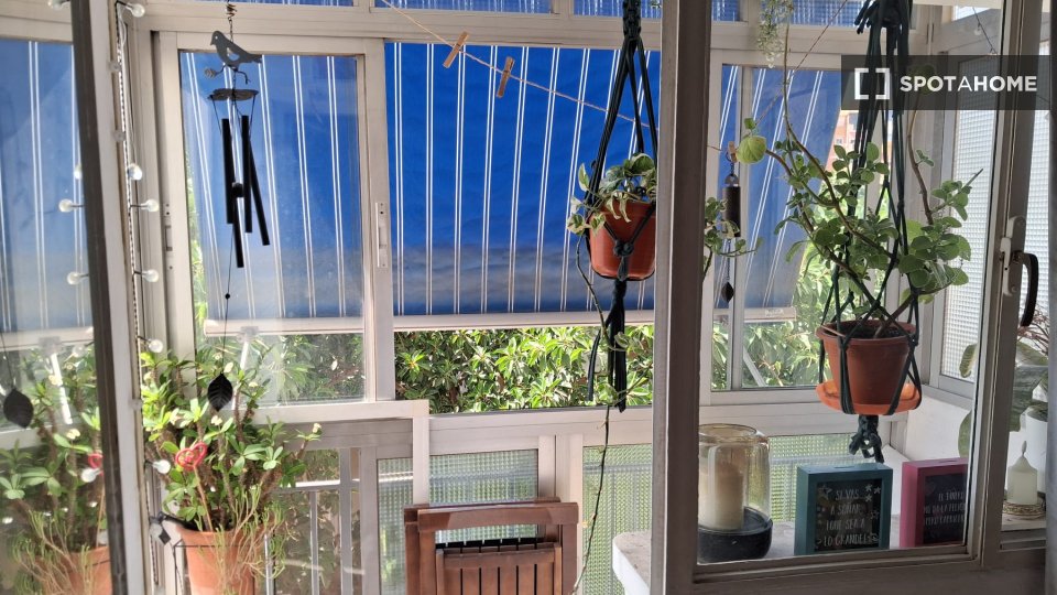 Double room Malaga, 3 beds — photo 1
