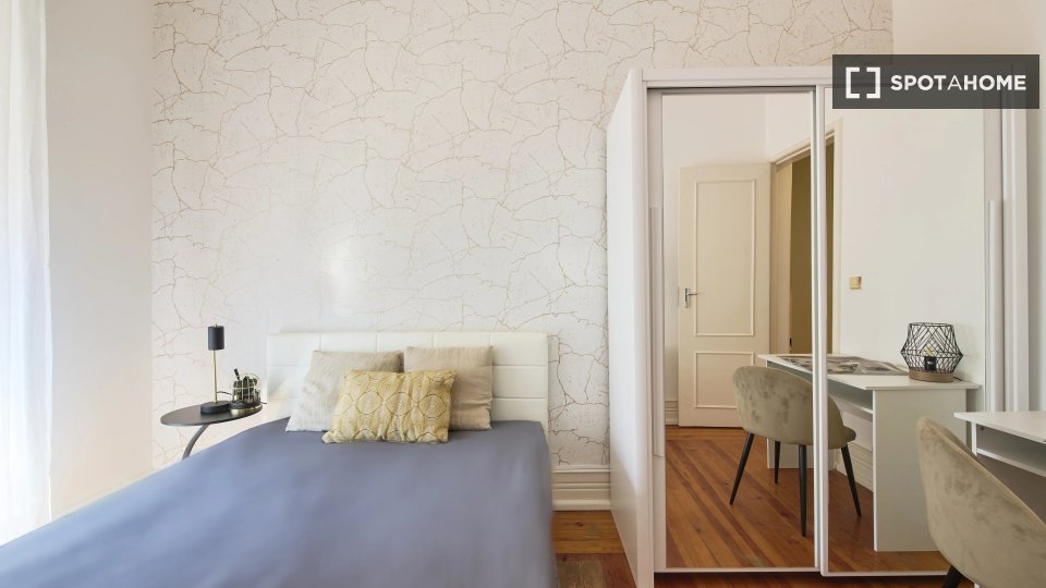 Double room Lisbon, 9 beds — photo 11