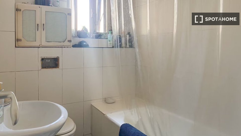 Double room Porto, 3 beds — photo 8
