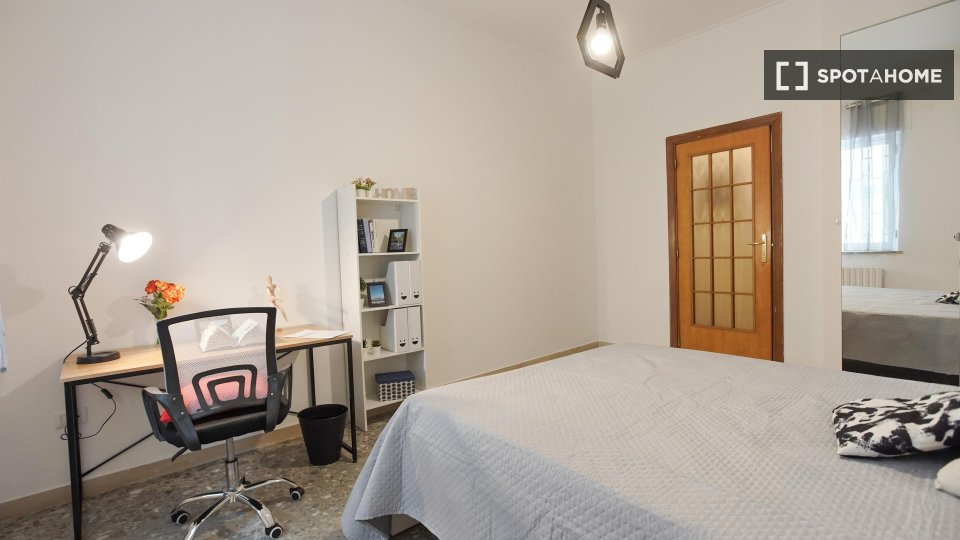 Double room Naples, 5 beds — photo 1