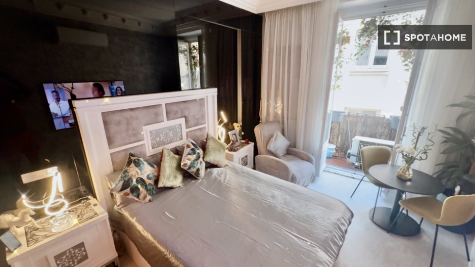 Apartment Madrid, 1 bed — photo 1