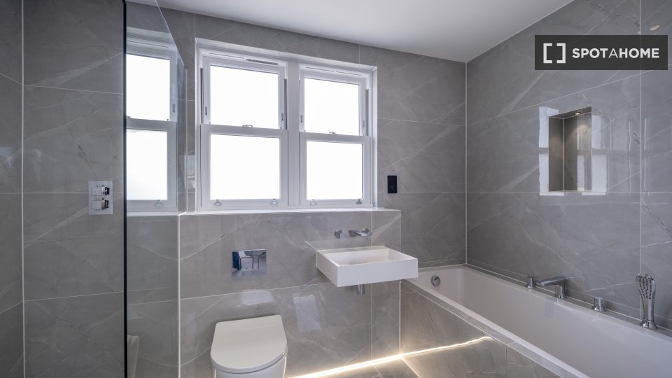 Apartment London, 2 beds, 88m² — photo 3