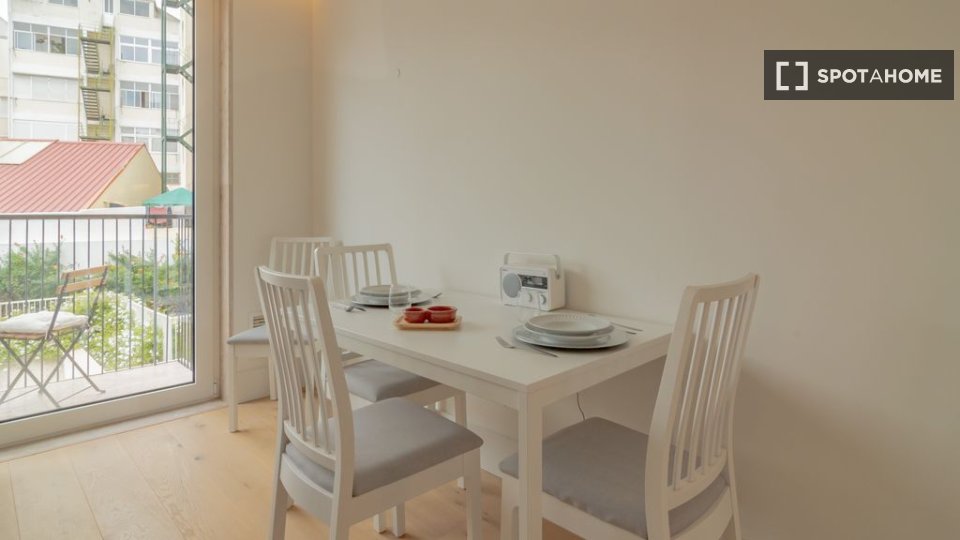 Apartment Lisbon, 1 bed — photo 13