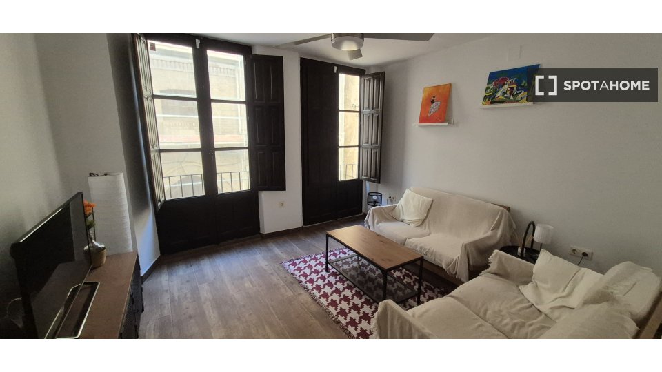 Apartment Granada, 1 bed, 73m² — photo 13