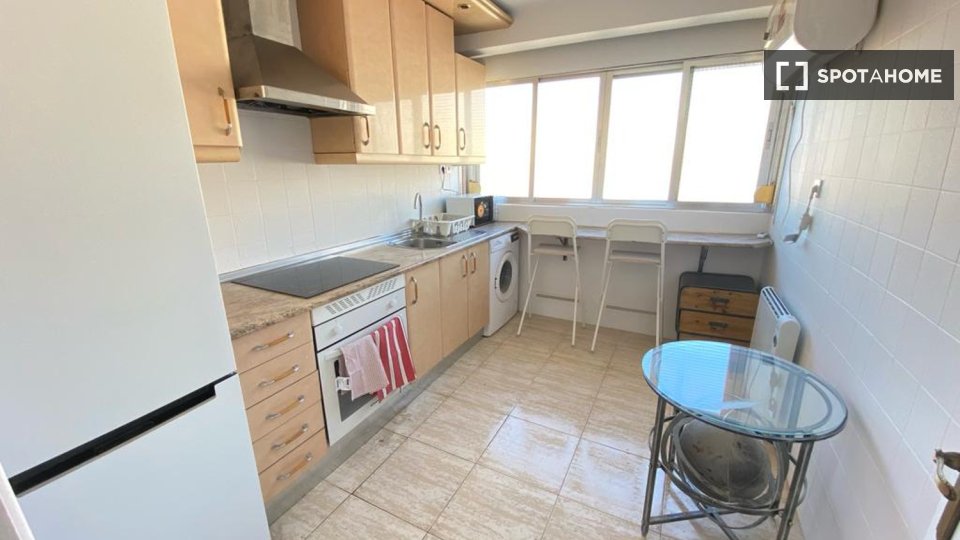 Double room Madrid, 4 beds — photo 2