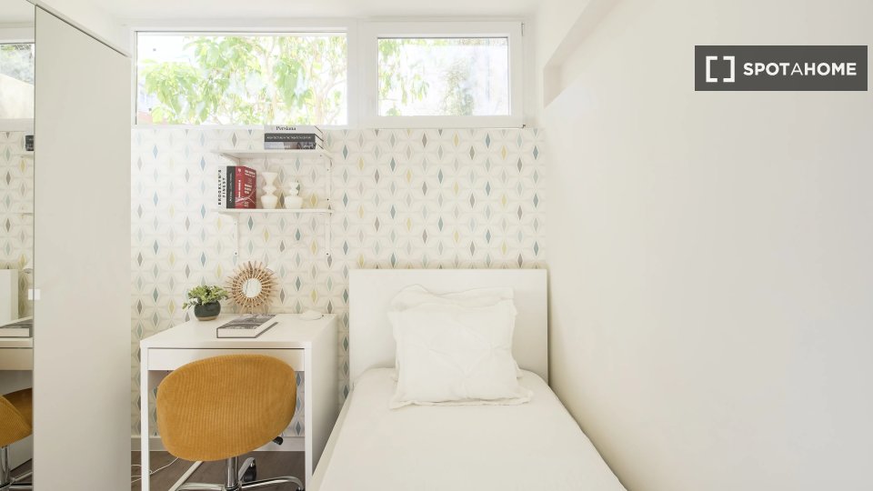 Double room Lisbon, 4 beds — photo 3