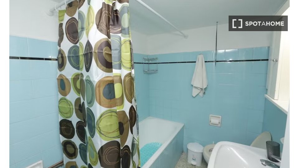 Double room Athens, 3 beds — photo 7