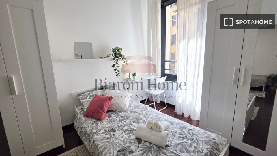 Double room Milan, 4 beds, 100m² — photo 2