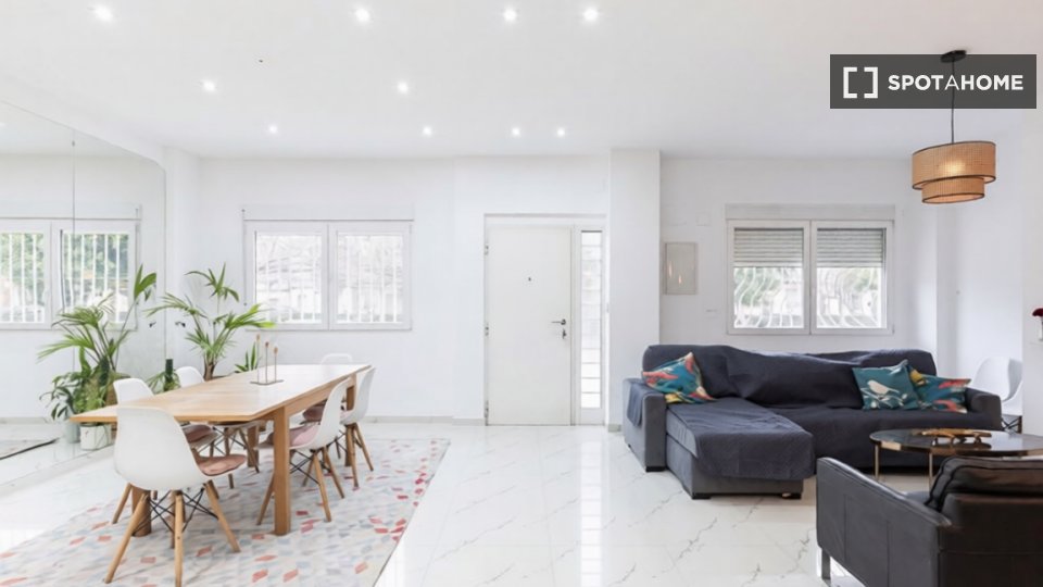 Apartment Valencia, 3 beds, 250m² — photo 3