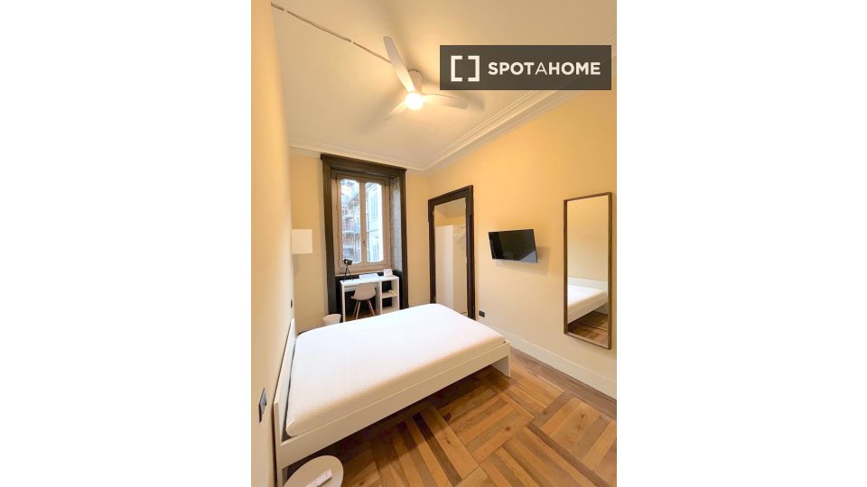 Double room Turin, 3 beds, 70m² — photo 20