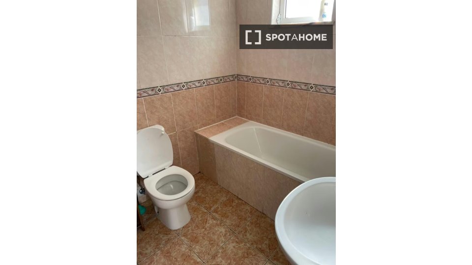 Double room Lisbon, 6 beds — photo 9