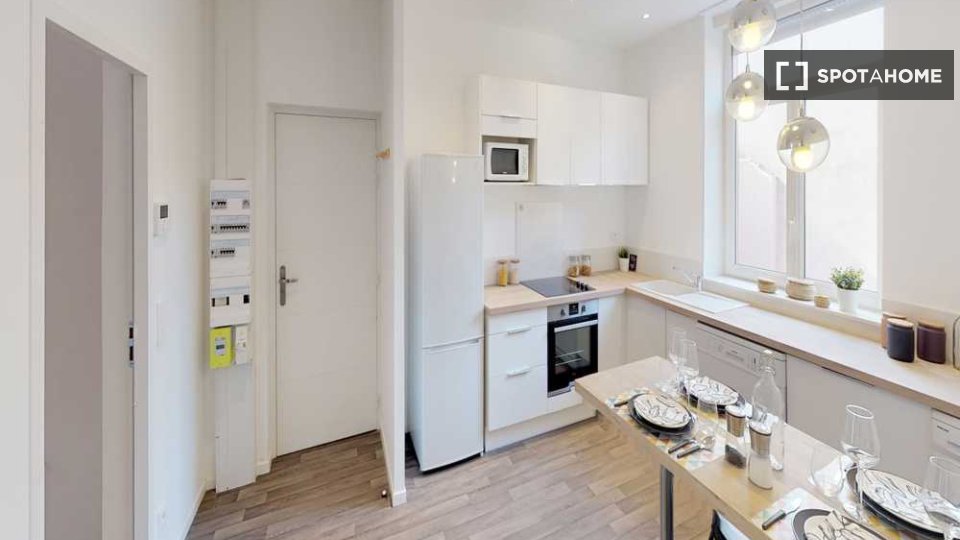 Double room Lille, 4 beds, 80m² — photo 13