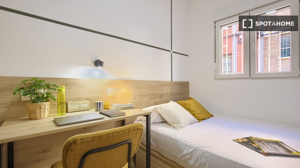 Double room Madrid, 9 beds — photo 34
