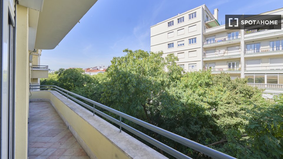 Double room Lisbon, 16 beds — photo 18