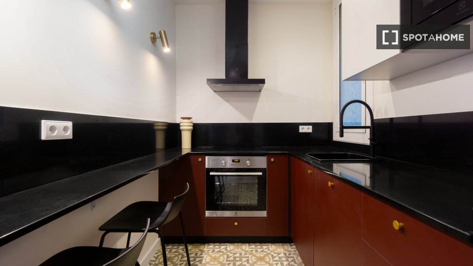 Apartment Barcelona, 4 beds, 110m² — photo 14