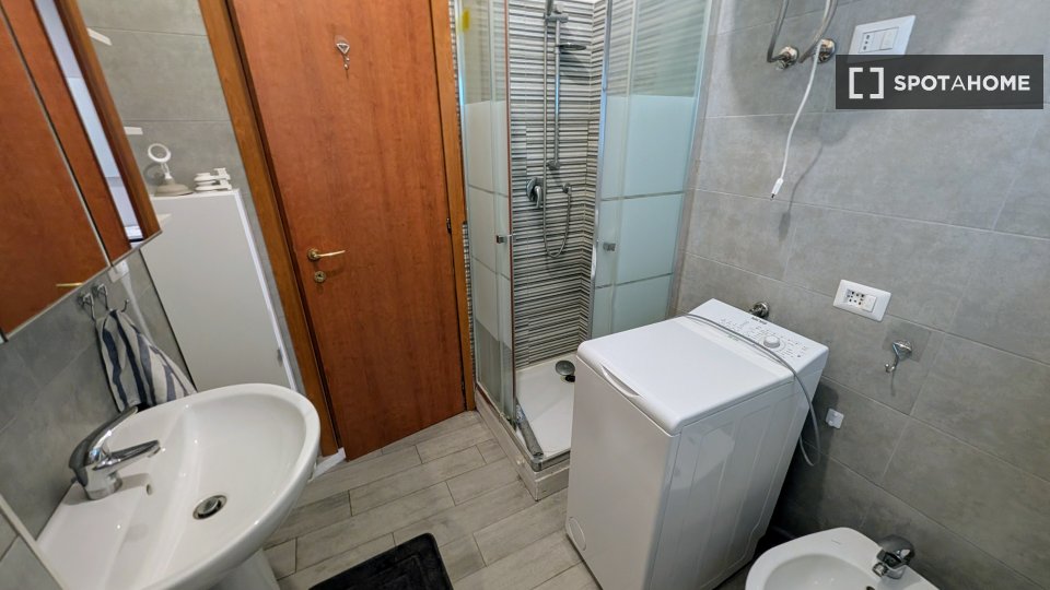Double room Milan, 2 beds, 80m² — photo 14
