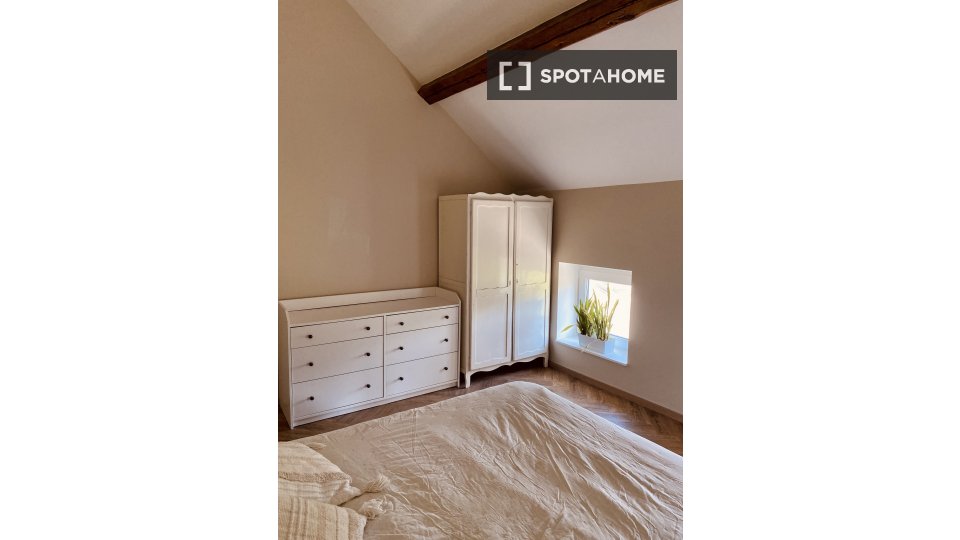 Double room Brussels, 3 beds, 200m² — photo 14