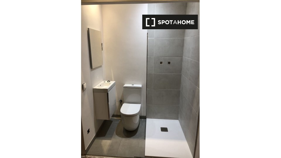 Apartment Barcelona, 4 beds, 121m² — photo 6