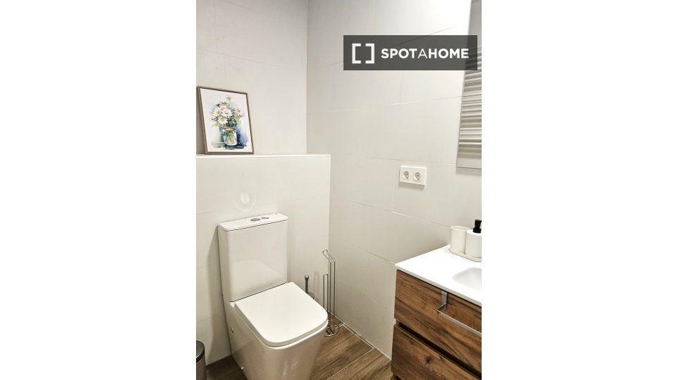 Double room Zaragoza, 5 beds, 116m² — photo 6