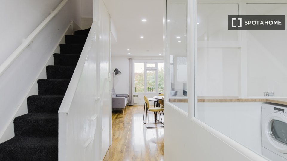 Apartment London, 2 beds — photo 17