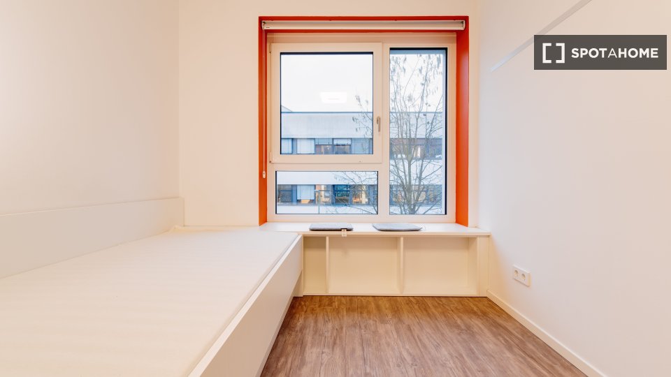 Double room Berlin, 3 beds, 36m² — photo 25