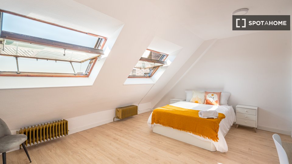 Double room Madrid, 17 beds — photo 5