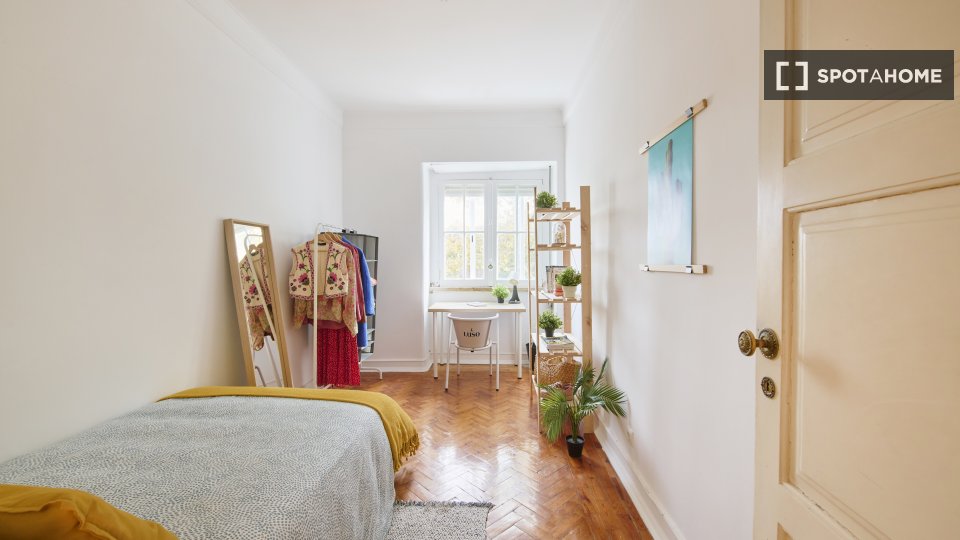 Double room Lisbon, 8 beds — photo 20