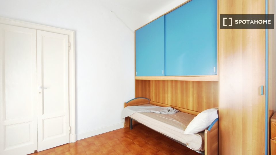 Double room Milan, 3 beds, 75m² — photo 14