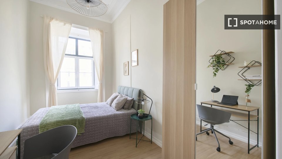 Double room Lisbon, 9 beds — photo 1