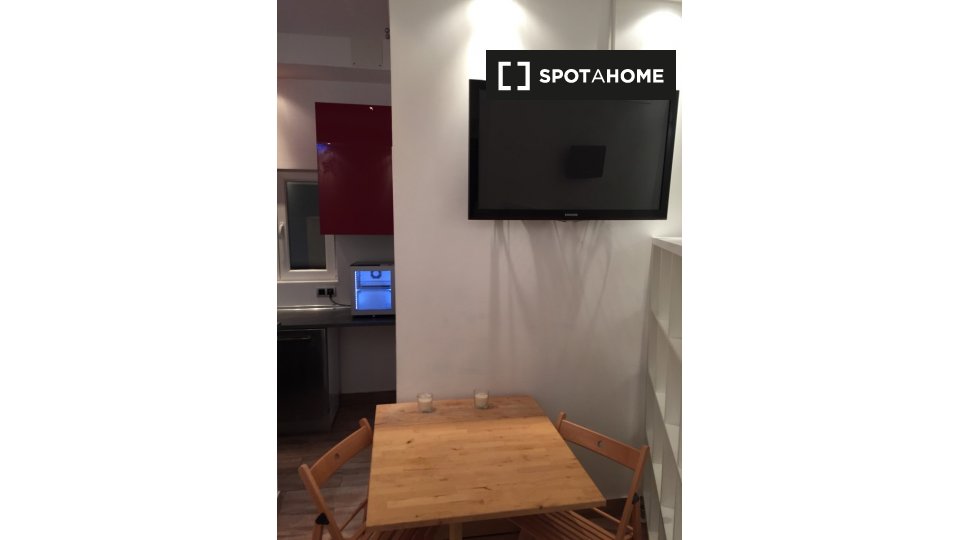 Double room Madrid, 1 bed — photo 8