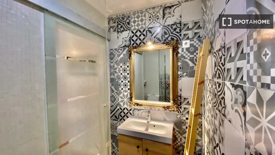 Apartment Lisbon, 1 bed — photo 9