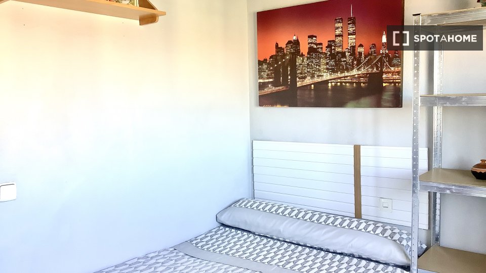 Double room Madrid, 4 beds, 100m² — photo 5