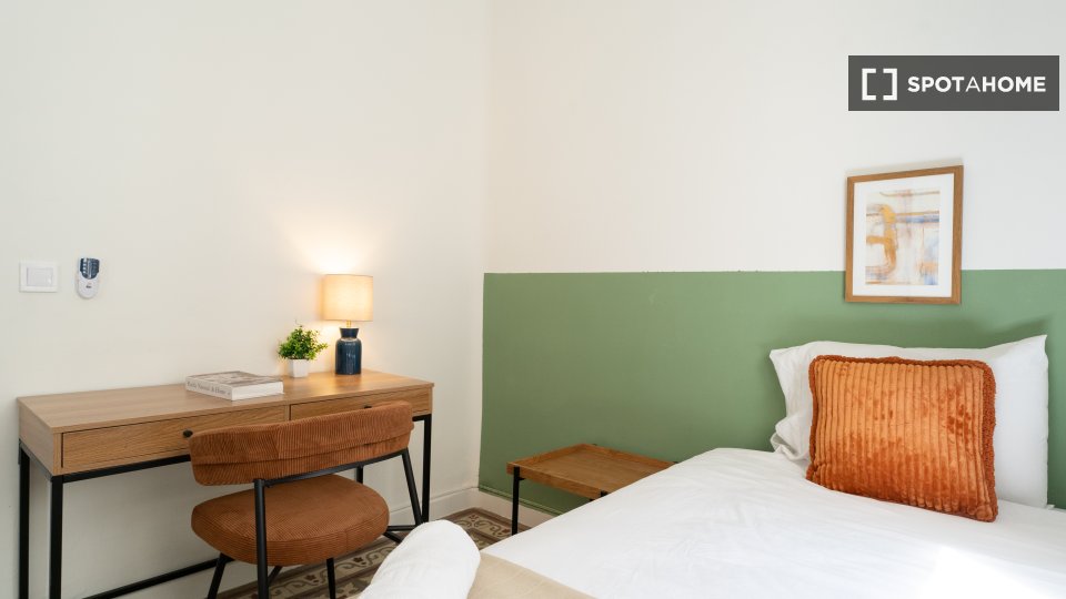 Double room Madrid, 7 beds — photo 15