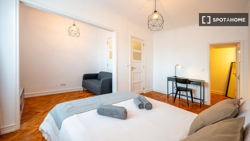 Double room Lisbon, 4 beds — photo 1