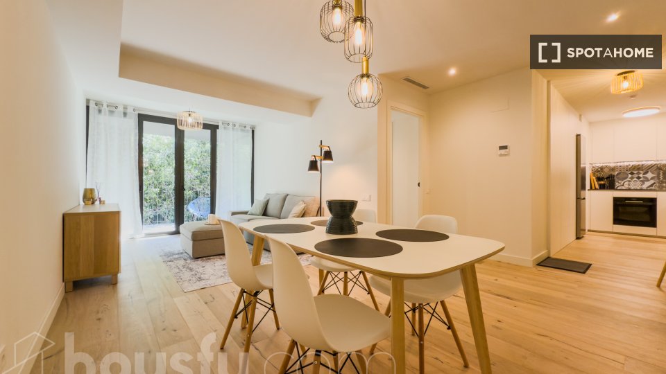 Apartment Barcelona, 3 beds, 109m² — photo 2